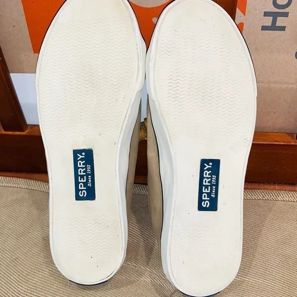 Women Speery Boat Shoes. - Picture 5 of 13